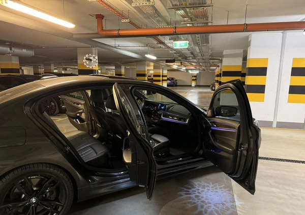 BMW Seria 5 cena 139999 przebieg: 210000, rok produkcji 2017 z Warszawa małe 379